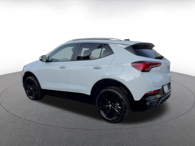 Vehicle image 10 of 46