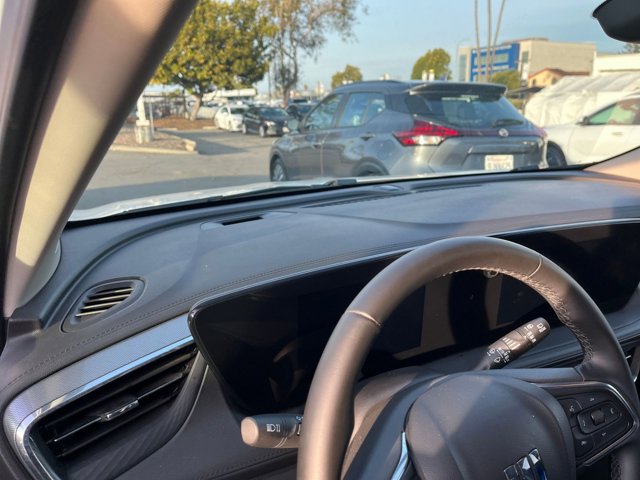 Vehicle image 29 of 46