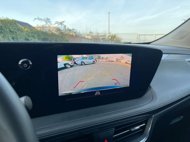 Vehicle image 14 of 46