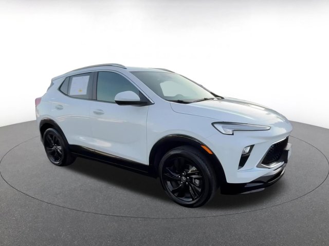 Vehicle image 3 of 46