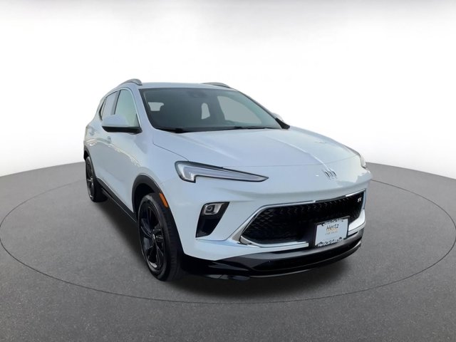 Vehicle image 4 of 46
