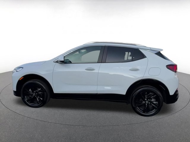 Vehicle image 13 of 46