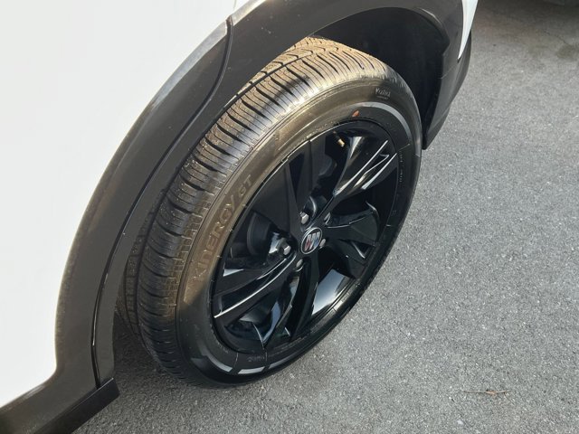 Vehicle image 25 of 46
