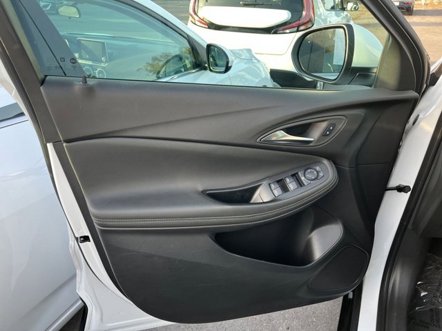 Vehicle image 16 of 46