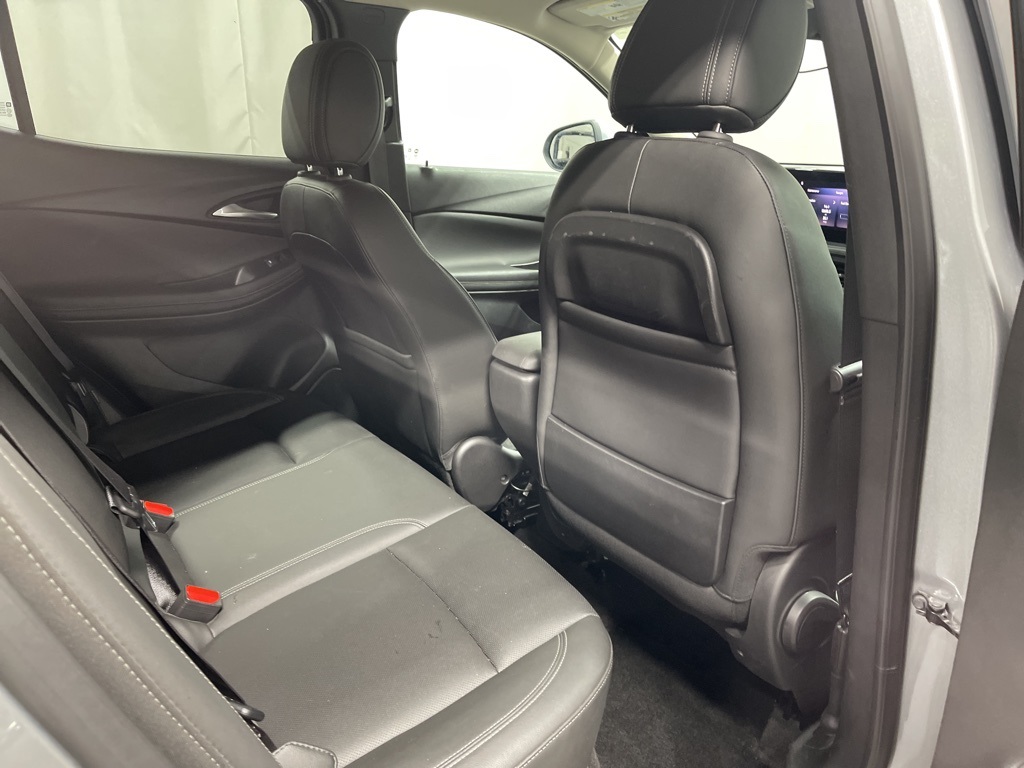 Vehicle image 28 of 34