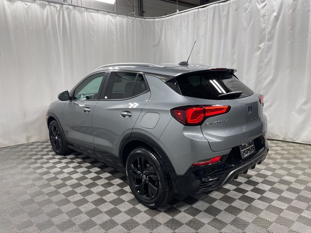 Vehicle image 4 of 34