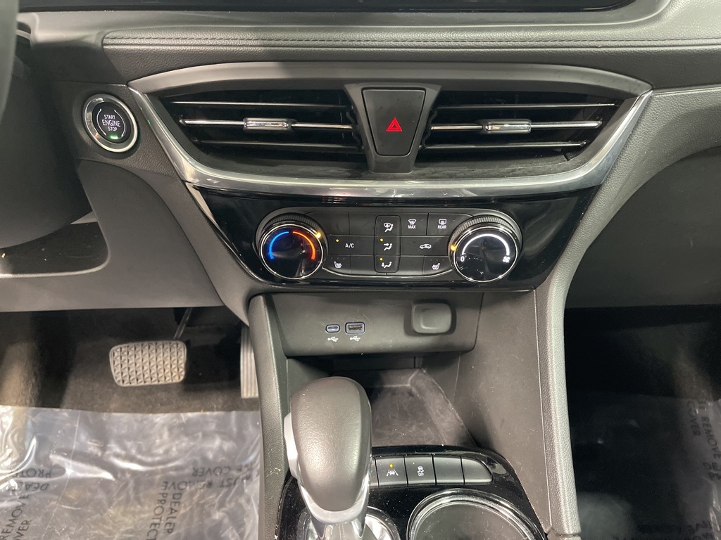 Vehicle image 14 of 34
