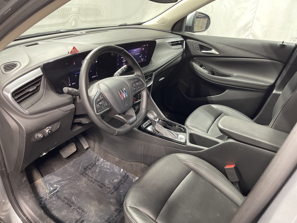 Vehicle image 17 of 34