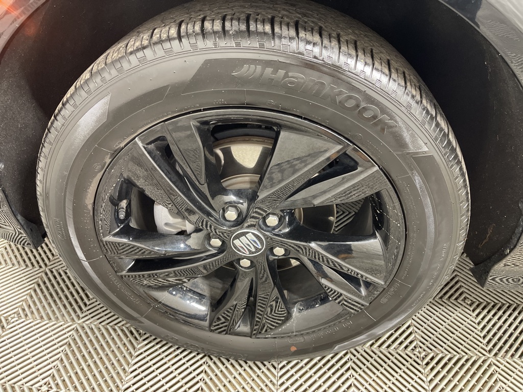Vehicle image 31 of 34