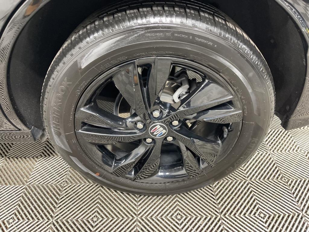 Vehicle image 32 of 34