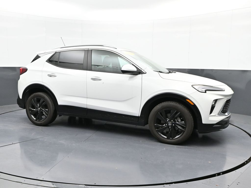 Vehicle image 5 of 32