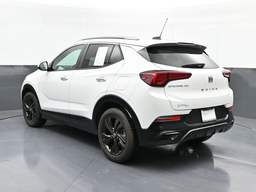 Vehicle image 20 of 32