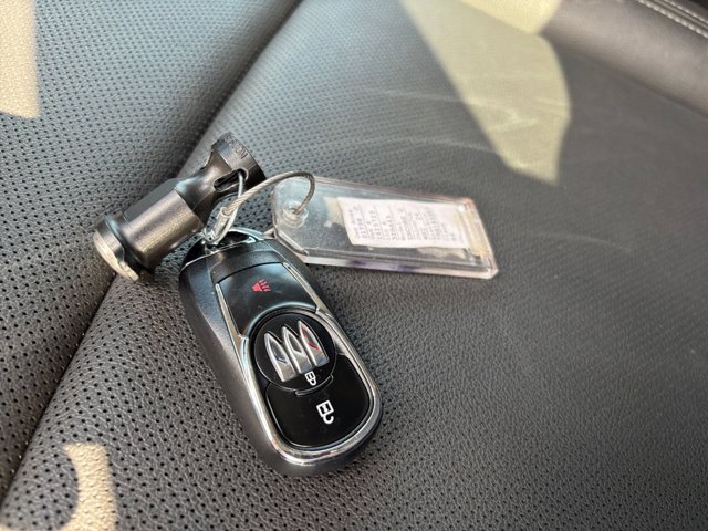 Vehicle image 22 of 44