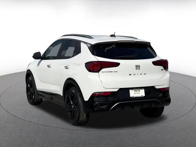 Vehicle image 11 of 44