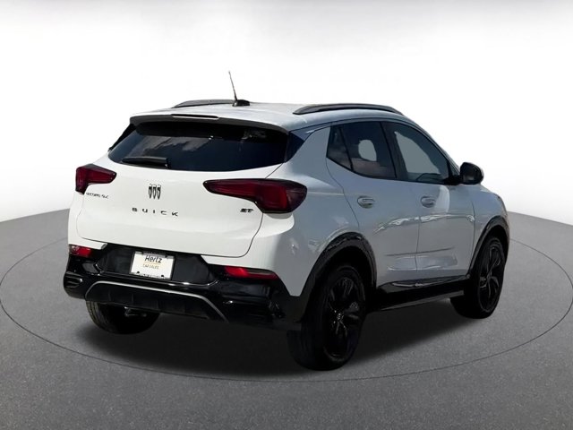 Vehicle image 9 of 44