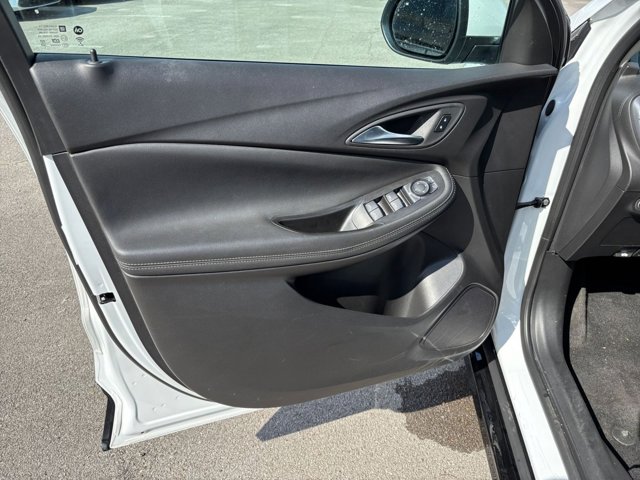 Vehicle image 20 of 44