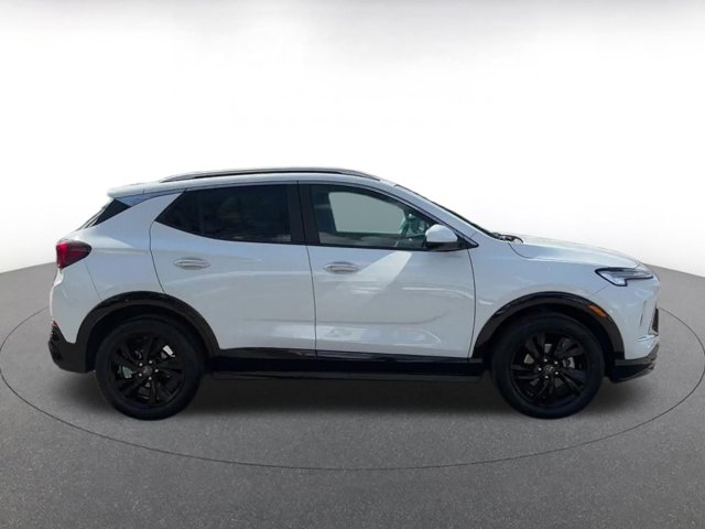 Vehicle image 7 of 44