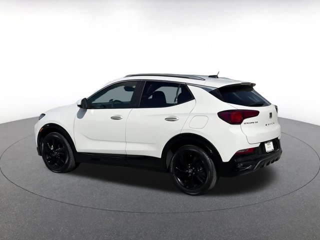 Vehicle image 12 of 44