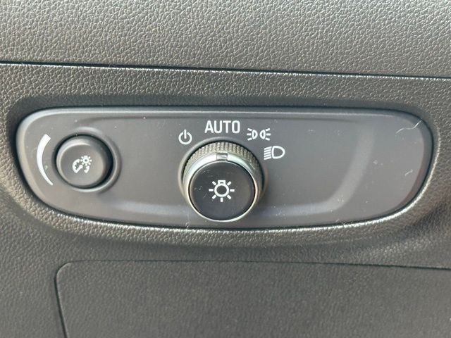 Vehicle image 42 of 46