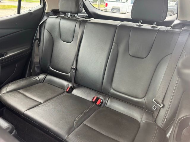 Vehicle image 14 of 46