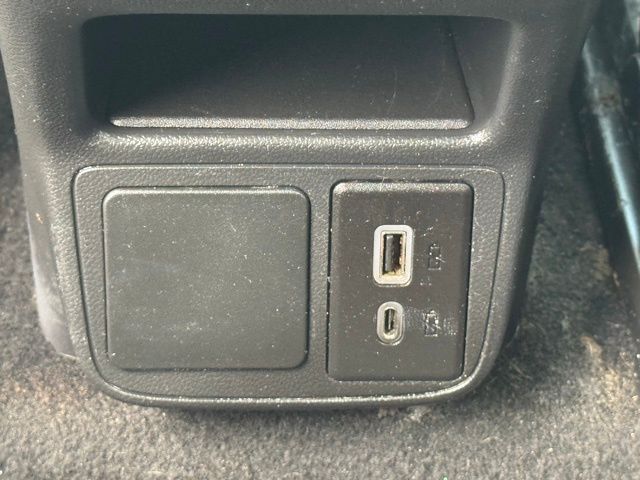 Vehicle image 44 of 46