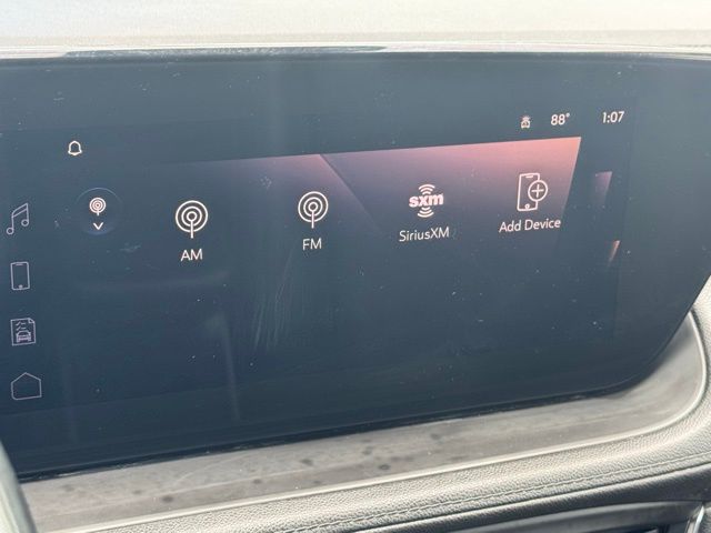 Vehicle image 27 of 46