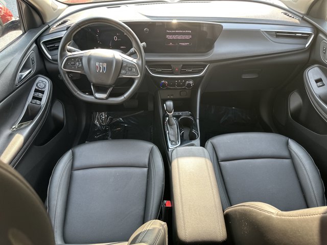 Vehicle image 21 of 34