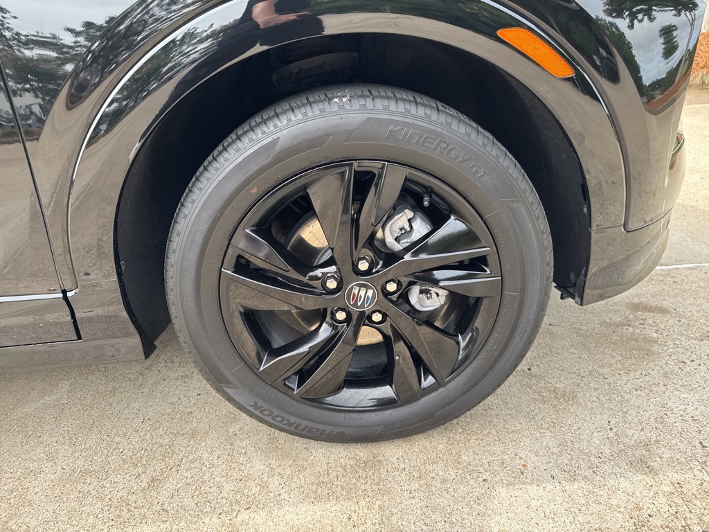 Vehicle image 15 of 33