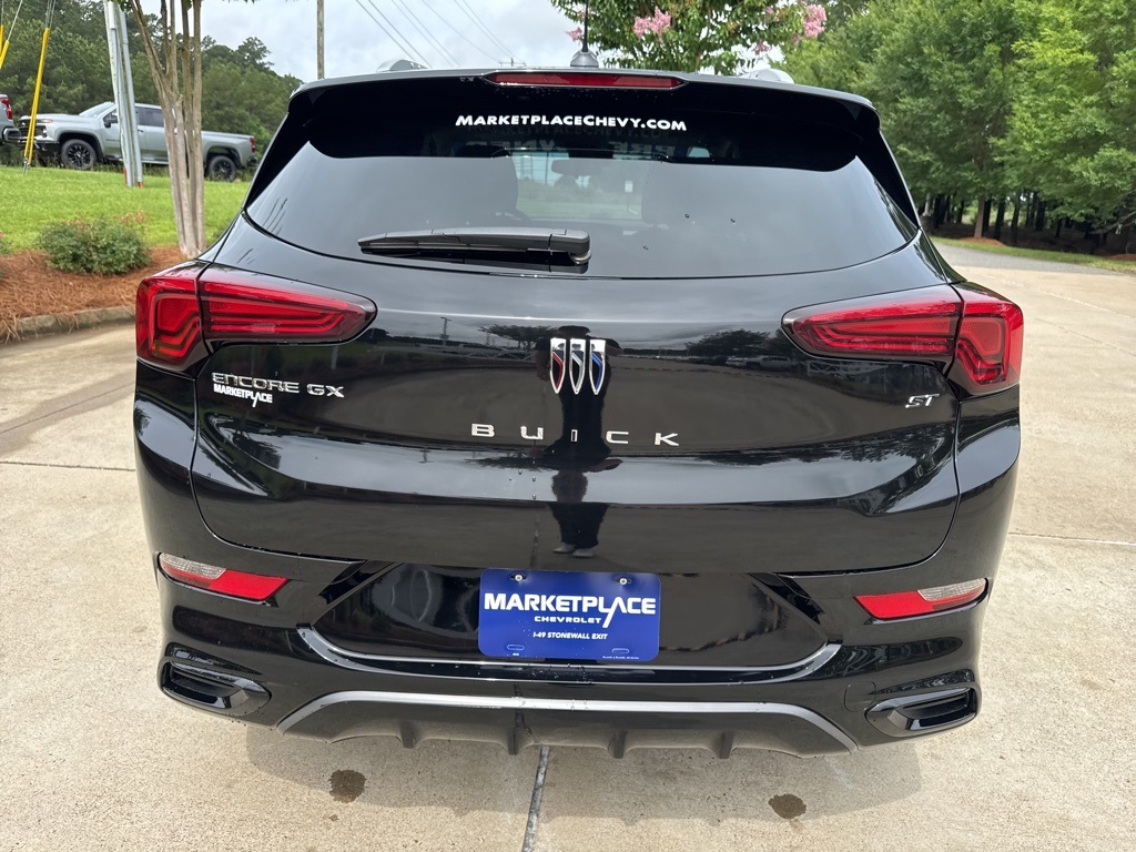 Vehicle image 11 of 33