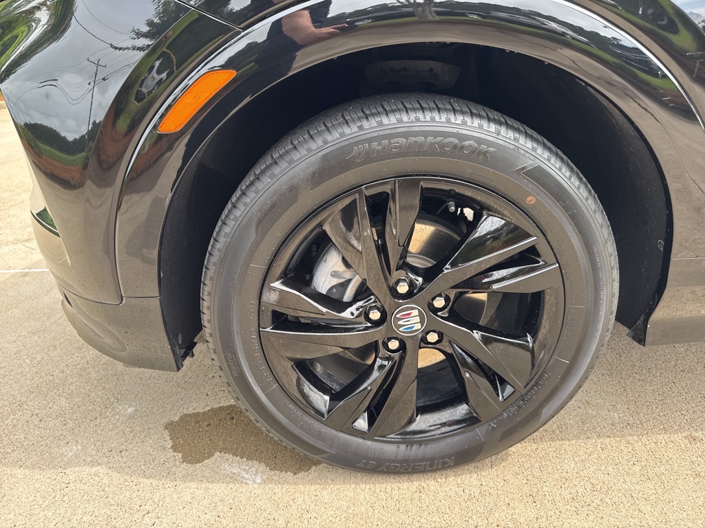 Vehicle image 14 of 33