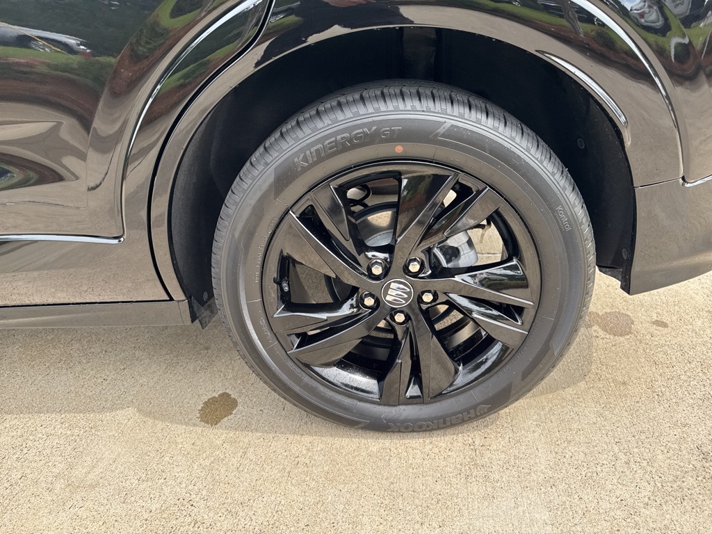 Vehicle image 10 of 33