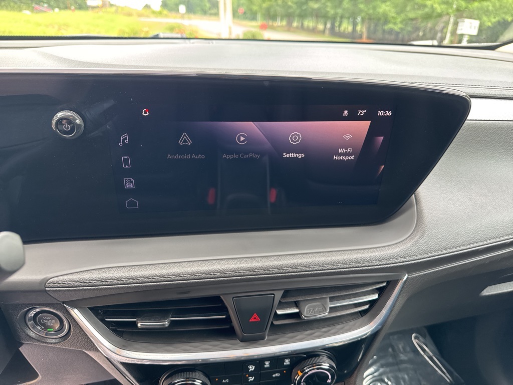 Vehicle image 27 of 33