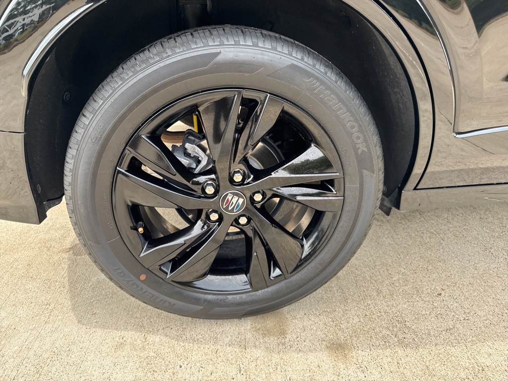 Vehicle image 13 of 33