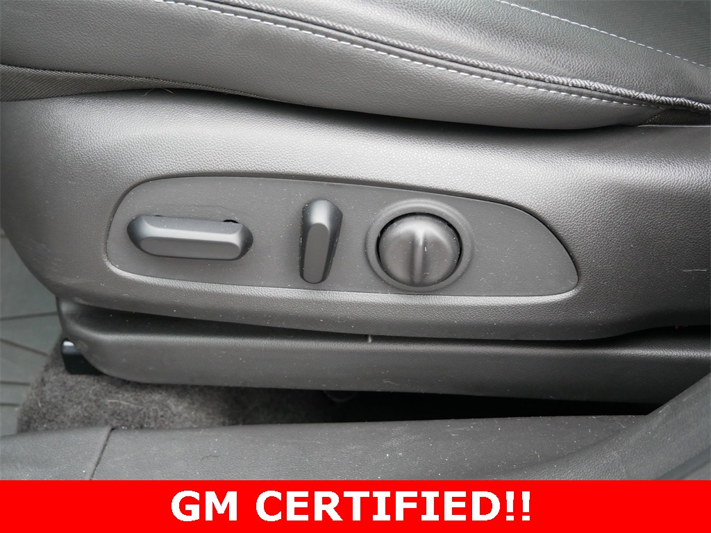 Vehicle image 16 of 28