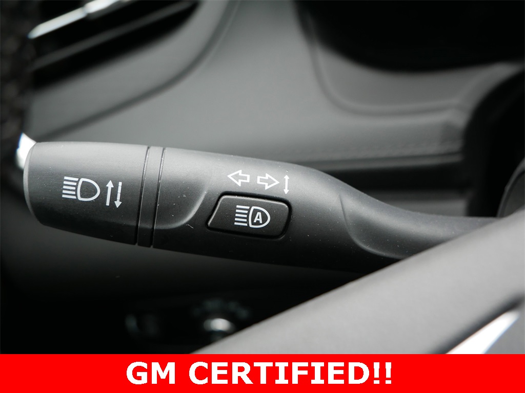Vehicle image 24 of 28