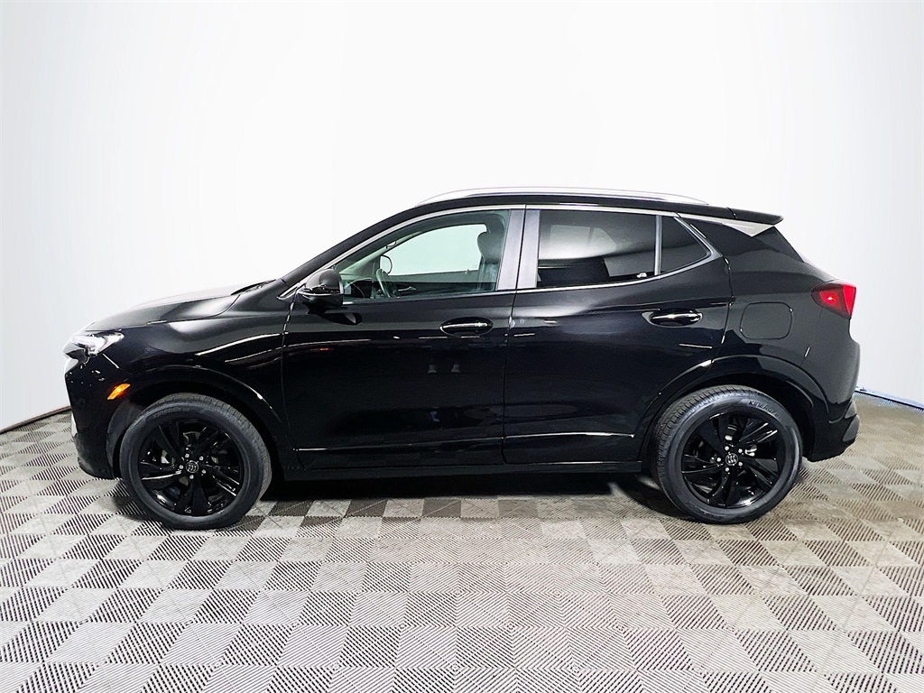 Vehicle image 8 of 34