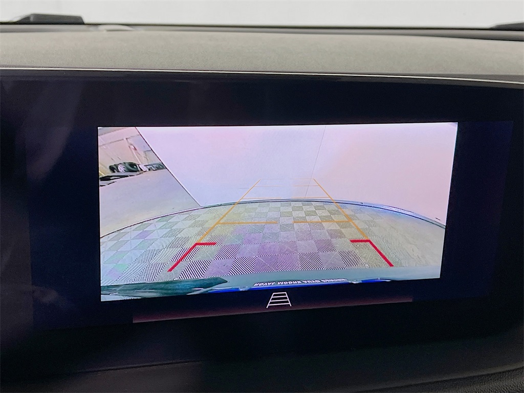 Vehicle image 13 of 34