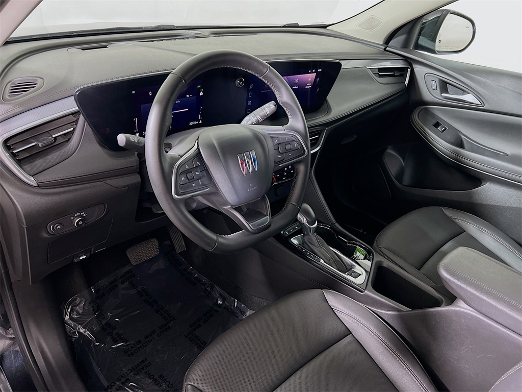 Vehicle image 10 of 34