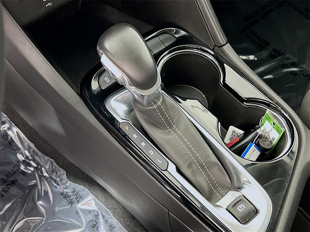 Vehicle image 16 of 34