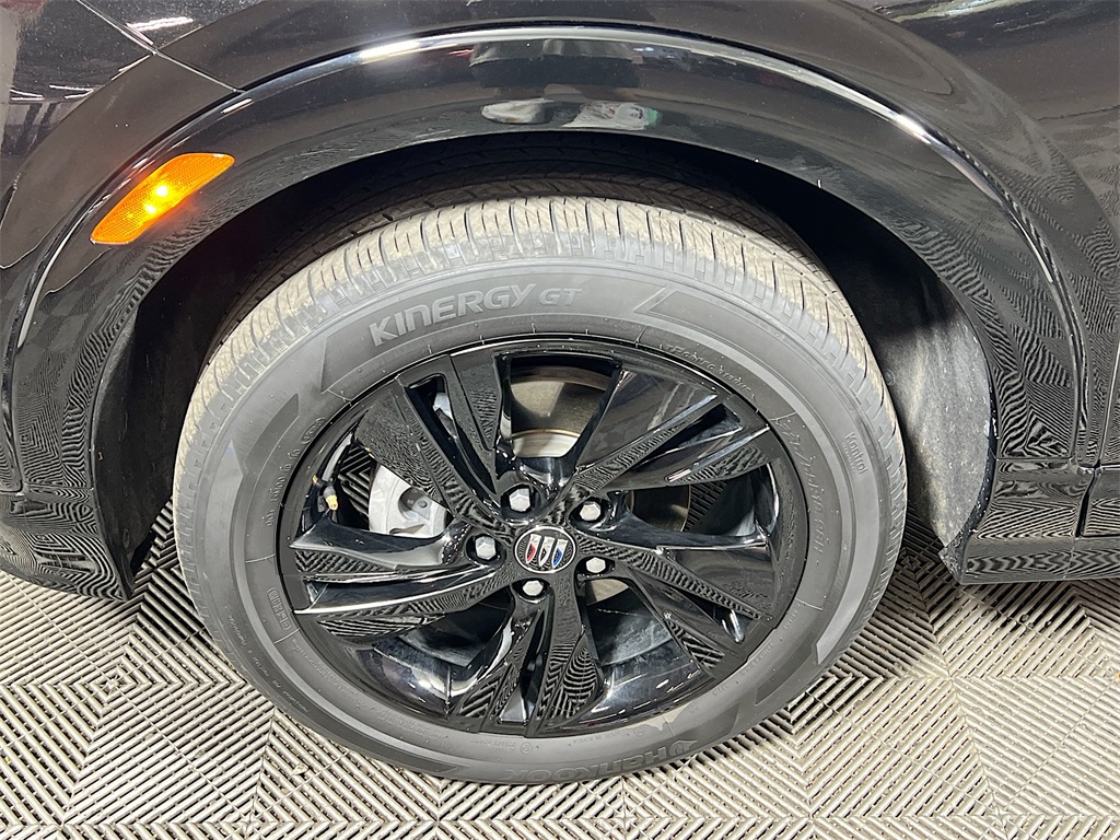 Vehicle image 27 of 34
