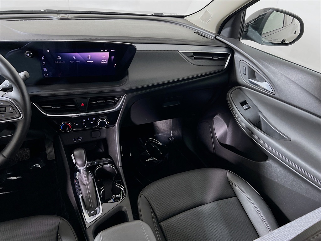 Vehicle image 21 of 34
