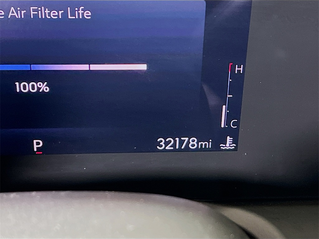 Vehicle image 12 of 34