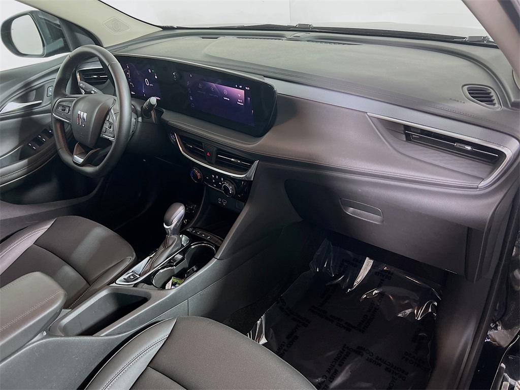 Vehicle image 26 of 34