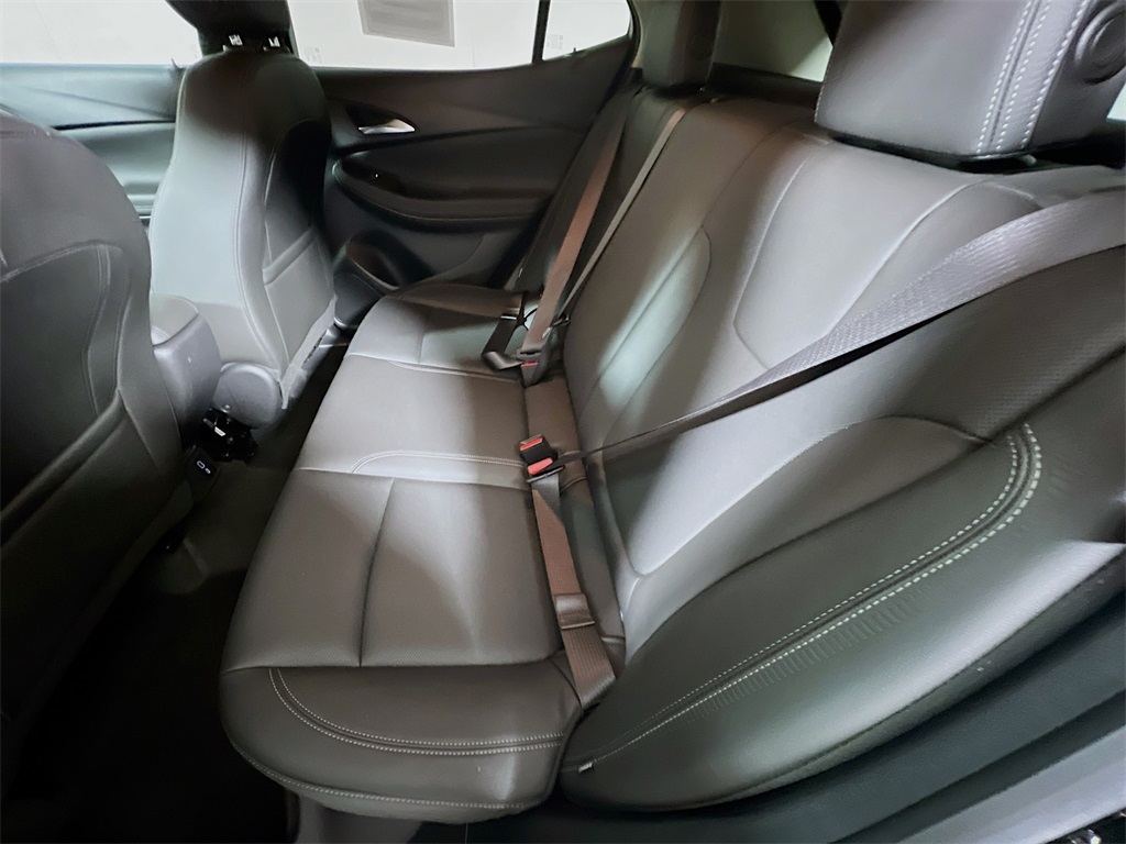 Vehicle image 22 of 34