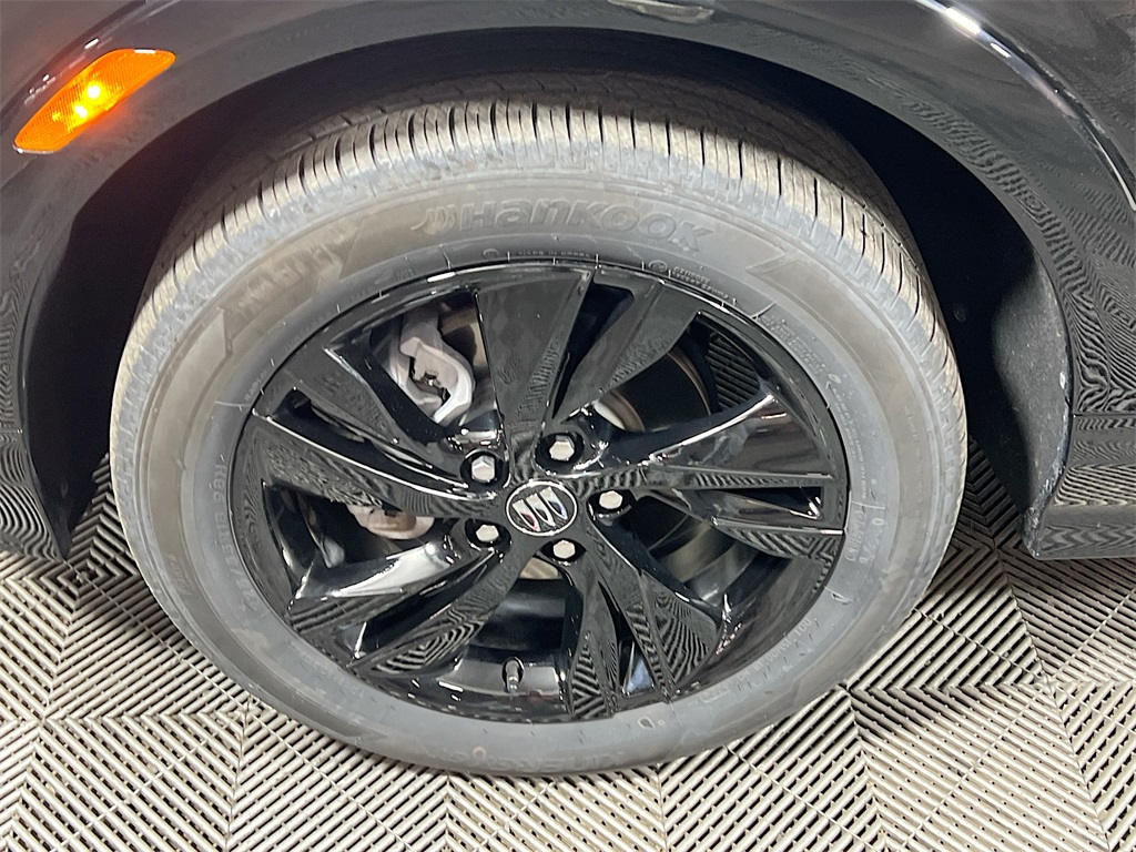 Vehicle image 27 of 34