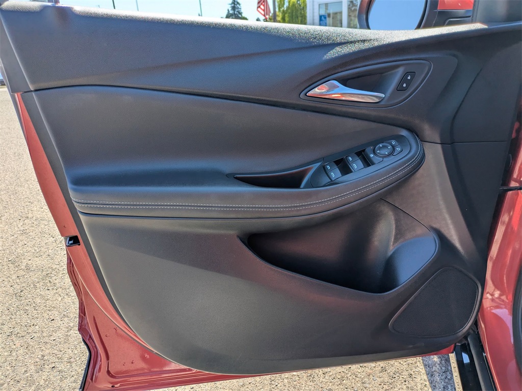 Vehicle image 10 of 36