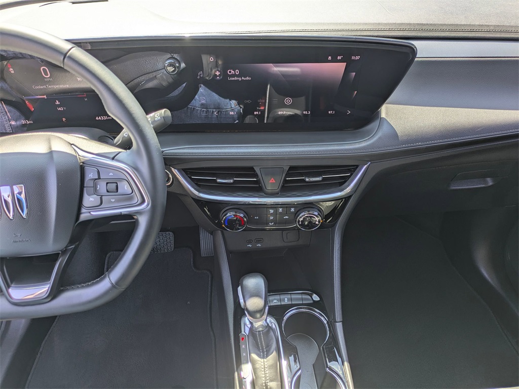 Vehicle image 17 of 36