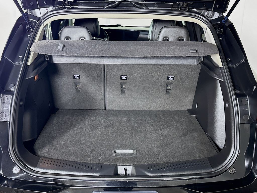 Vehicle image 12 of 24
