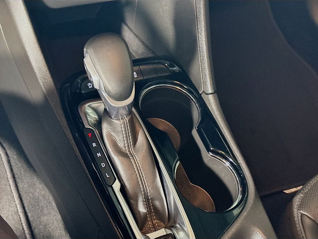 Vehicle image 19 of 24