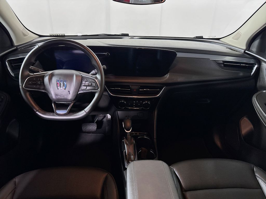 Vehicle image 15 of 24